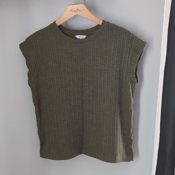 Reitmans Tops - Reitmans Olive Ribbed Crew Neck Tank